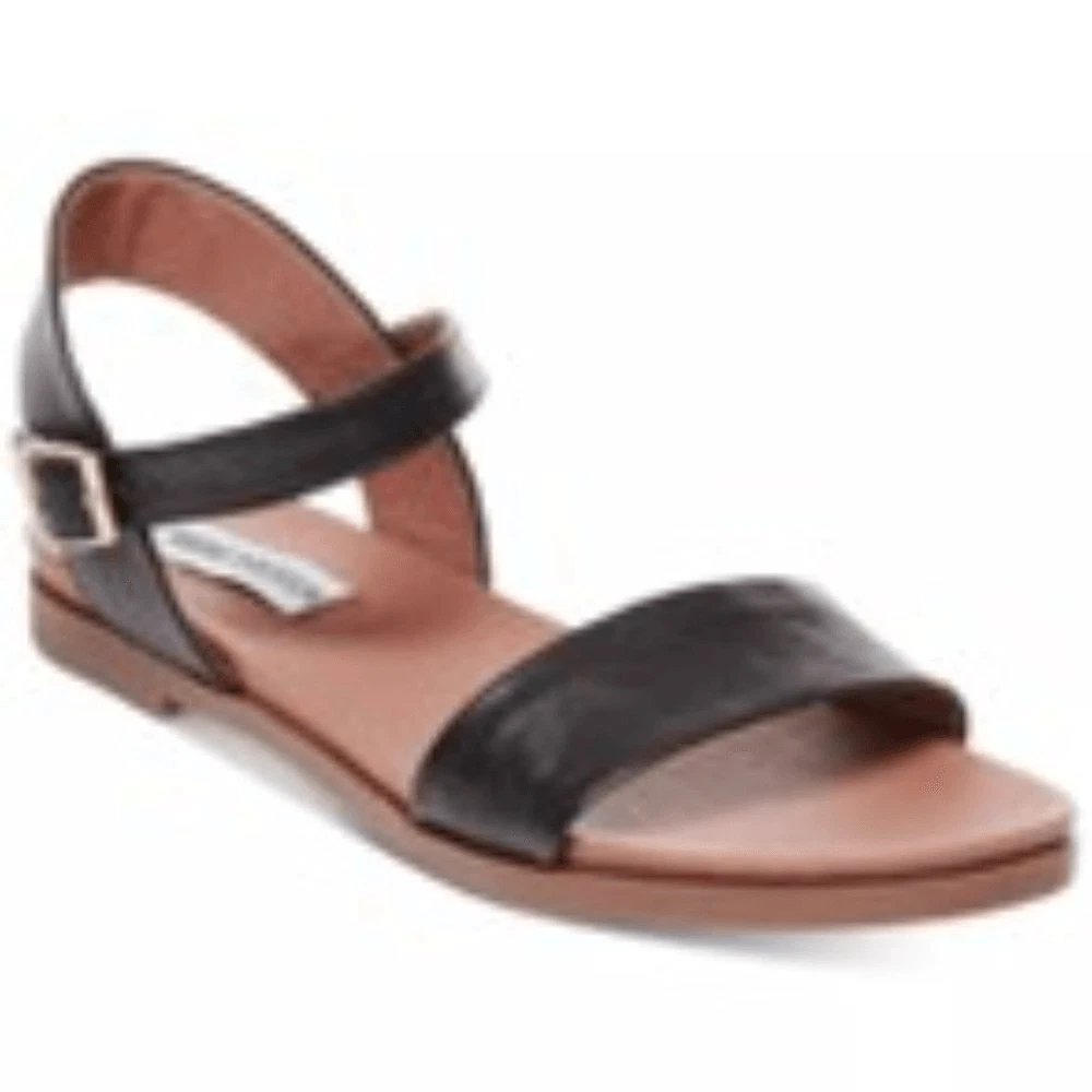 STEVE MADDEN Black Dina Flat Leather Sandals. Size 8. Excellent