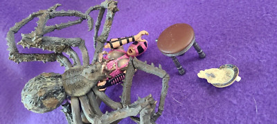 LITTLE MISS MUFFET - McFarlane Twisted Fairy Tale Series 2 - LOOSE 2005 COMPLETE