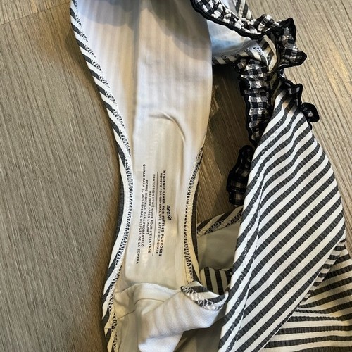 Aerie Striped Gingham Seersucker Ruffle Bikini Bottoms size Medium - Picture 10 of 10