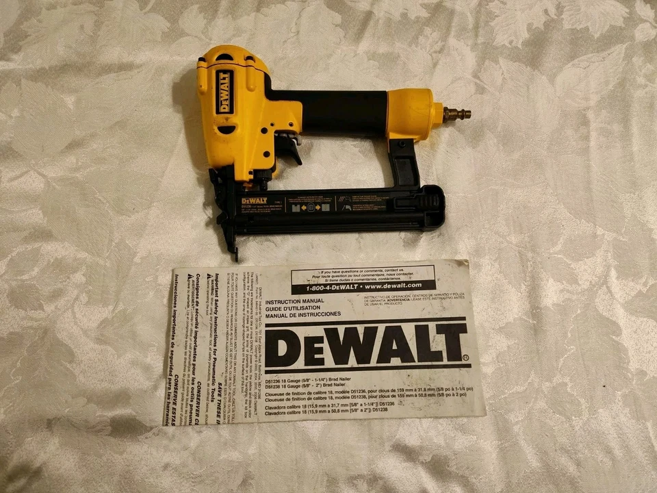 DeWalt D51236 5/8" - 1-1/4" Inch (32mm) 18 Gauge Pneumatic Air Brad Nailer - Image 4 of 4