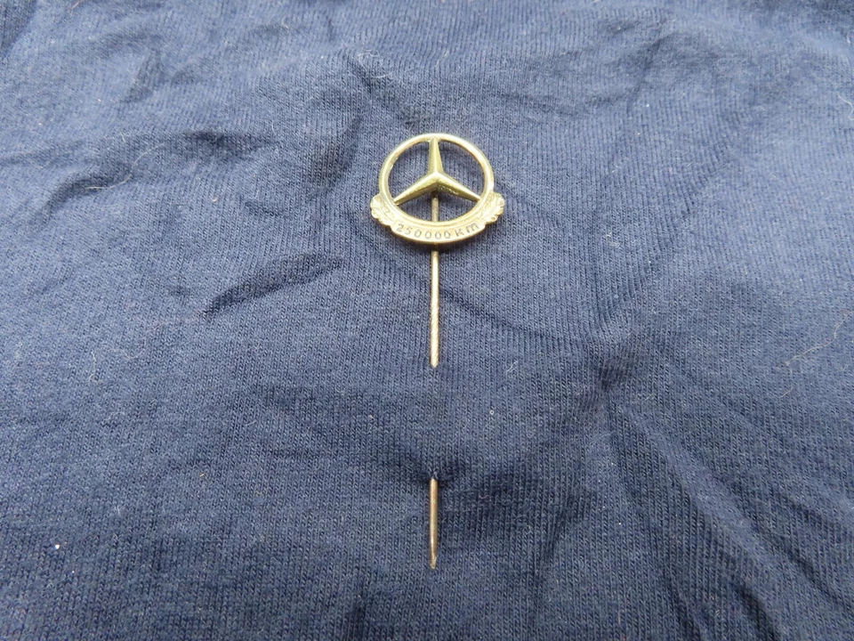 ⚙13107⚙ Mercedes-Benz Award Badge Lapel Pin 250000 Km Gold Plated - Image 2 of 4