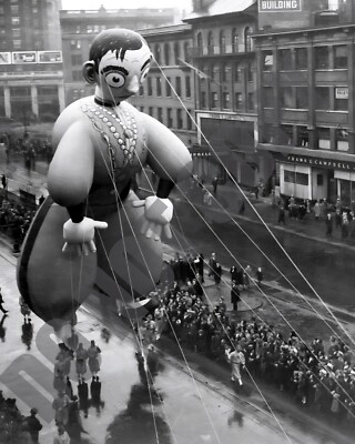 1924 Macy's Thanksgiving Day Parade Float in New York City -C- 8x10 Photo