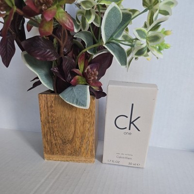 CALVIN KLEIN CK ONE EAU DE TOILETTE SPRAY 50 ML/1.6 FL.OZ. 