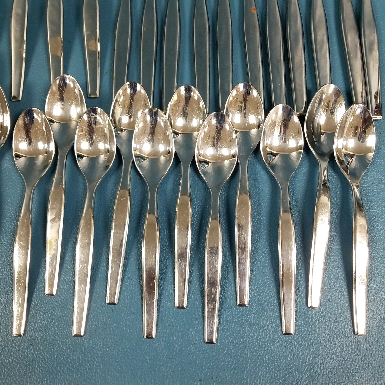 46 Pc Gourmet Settings 18/10 Stainless Flatware Set
