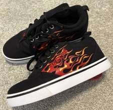 Heelys Pro 20 Print Black  Red Flames Roller Skate Shoes Kids Size 2 Youth