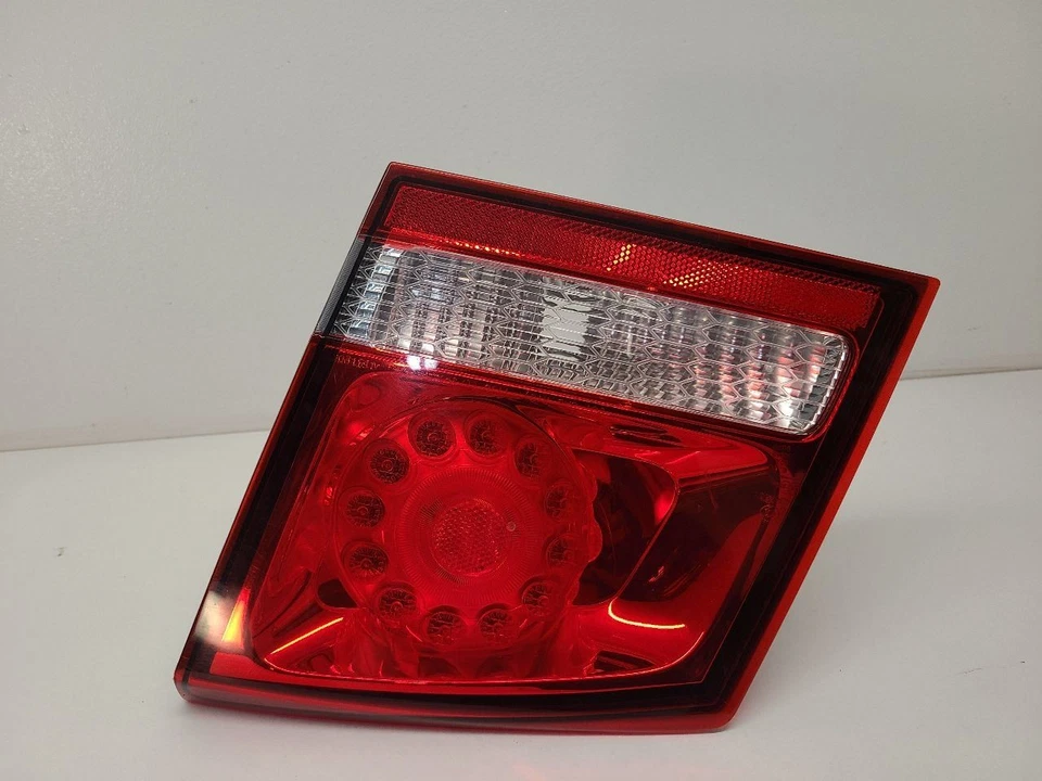 Luz trasera de pasajero Dodge Journey RH 2011-2020 lámparas LED montadas en puerta levadiza   Foto 2 de 4