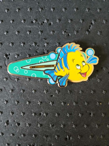 Disney Princess Sidekicks Hair Clips Mystery Pin - Flounder Little Mermaid