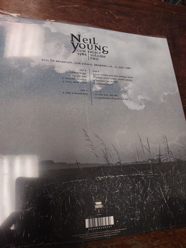 NEIL YOUNG - COW PALACE 1986 VOLUME 2 DOUBLE LP BRAND NEW VINYL SEALED - Picture 2 of 2