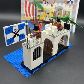 LEGO Pirates: Lagoon Lock-Up (6267) 100% Complete w/ Instructions