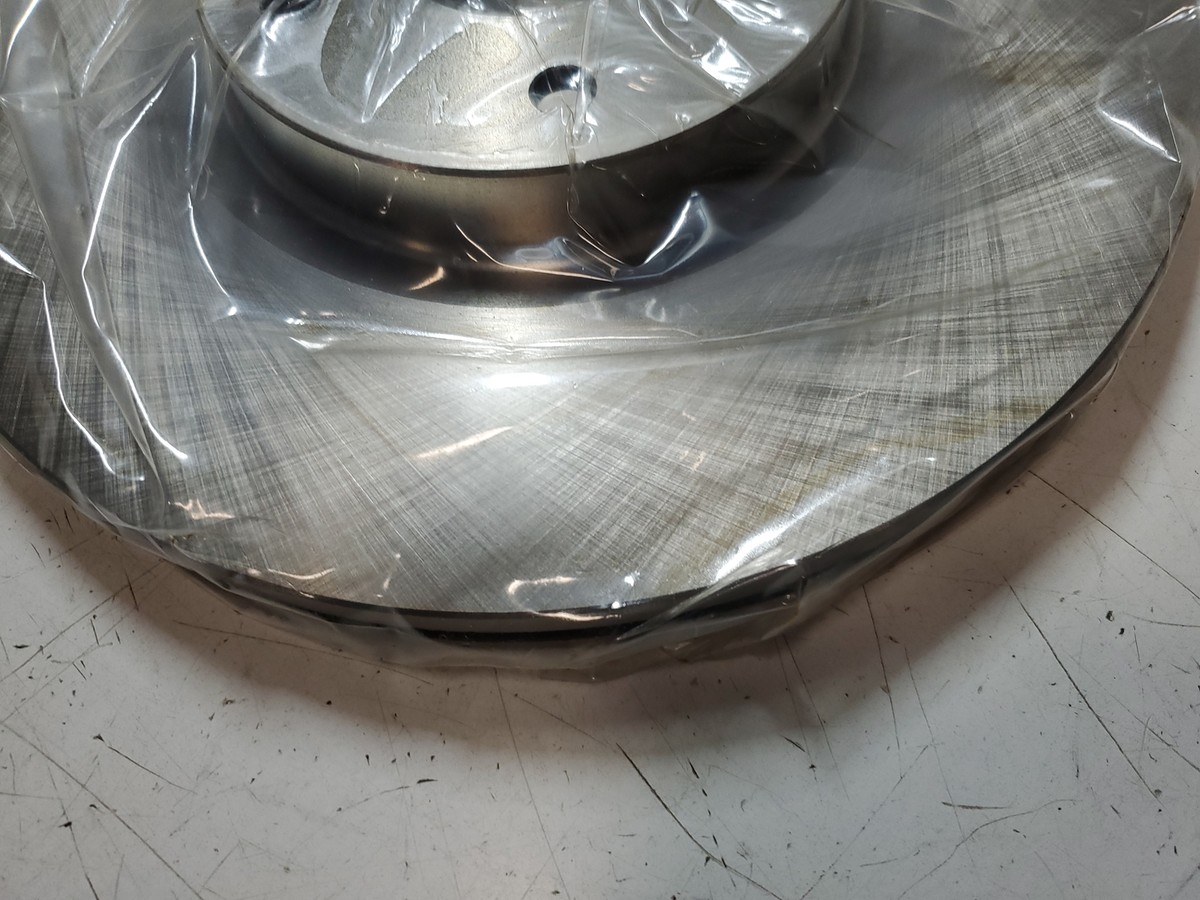 INV1811STP Sterling Silver 36L Cabin