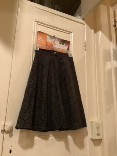 Banana Republic Skirt Size 0 . - Picture 2 of 3