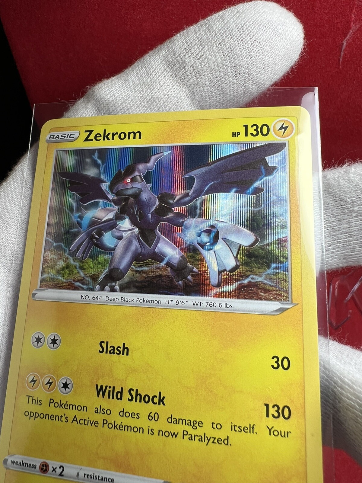 Zekrom 60/185 Pokemon Holo 2020 Vivid Voltage