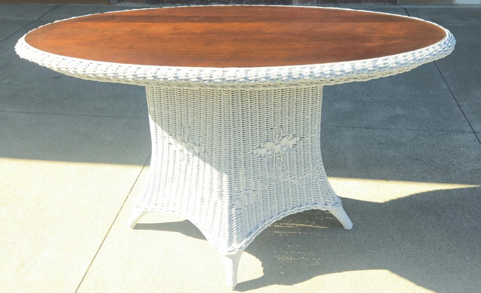 RARA MESA OCASIONAL ANTIGUA DE MIMBRE GRANDE VICTORIANA FORMA OVALADA SUPERIOR DE MADERA Foto 2 de 4
