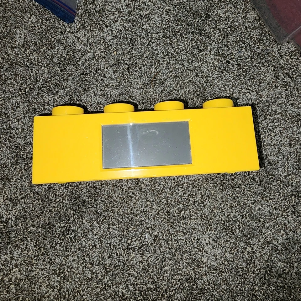 Lego Reloj Despertador Ladrillo Amarillo 12 24 Horas Pantalla Iluminada Oficial Niños 2010 Foto 2 de 4