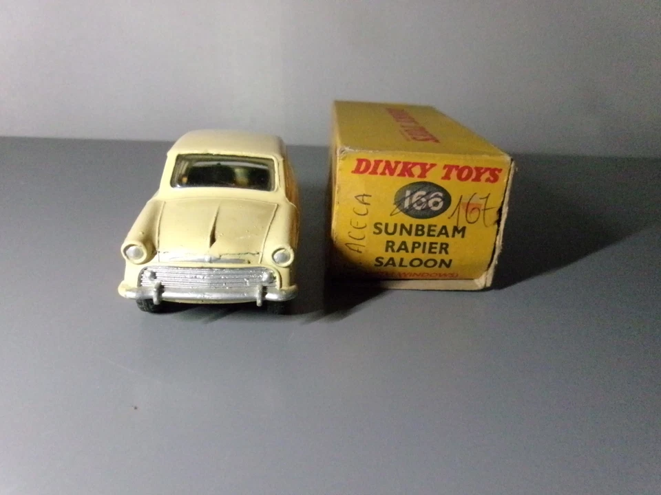 DINKY TOYS. Sunbeam. Rapier saloon    scale 1/43  Made in England - Immagine 2 di 4