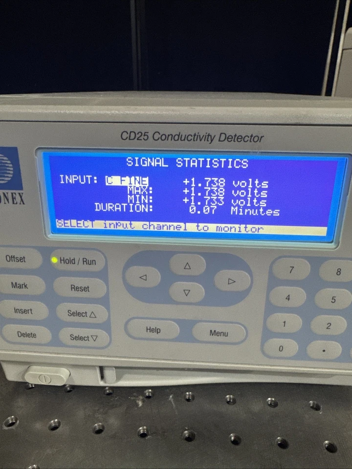 Detector de conductividad Dionex CD25A - Pasa todas las pruebas automáticas Foto 4 de 4