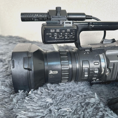 SONY DSR-PD170 DVCAM 3CCD Professional Camcorder 12x Zoom XLR Mic