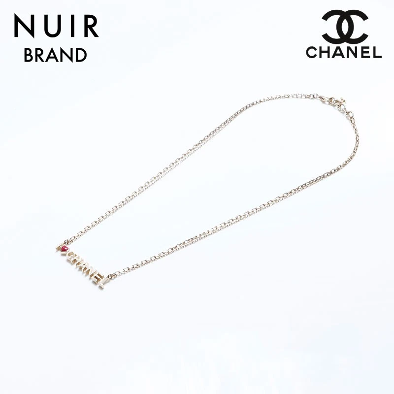 Collana CHANEL A17P logo cuore oro Ws8032 usata
