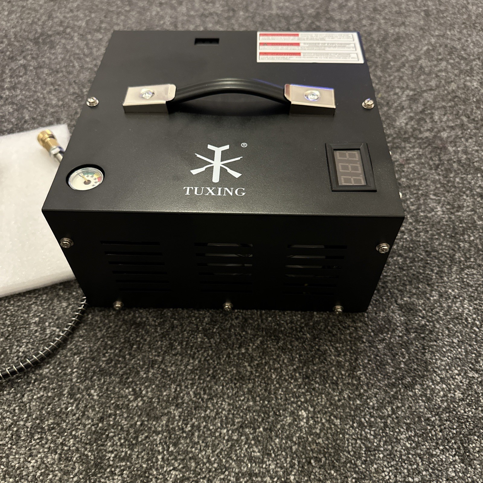 Portable 12 volt Hpa compressor 