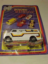 3 pollici 1976 Bedford CF Delightful Van Yat Ming #899 1/64 pressofuso come nuovo su scheda