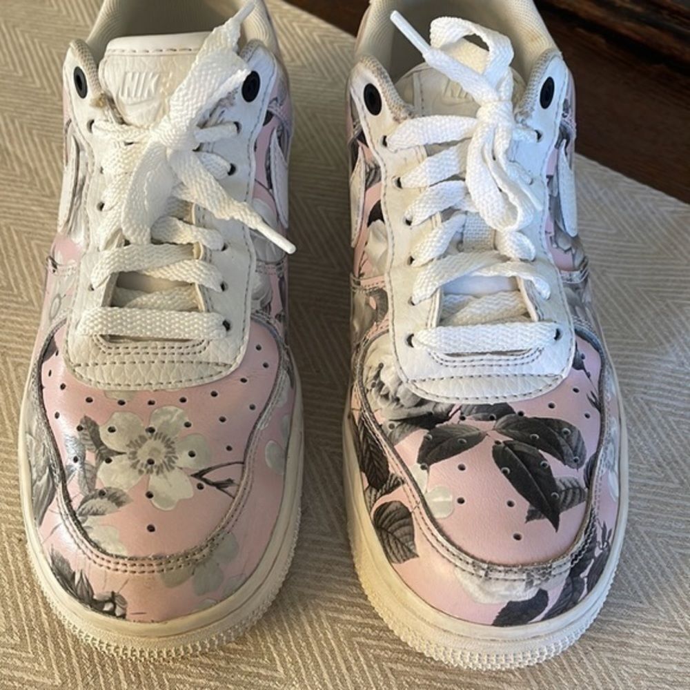 靴 NIKE WMNS AIR FORCE 1 07 LXX FLORAL Nike Women Size 7 US Air Force 1 AF1 LXX Floral Rose White
