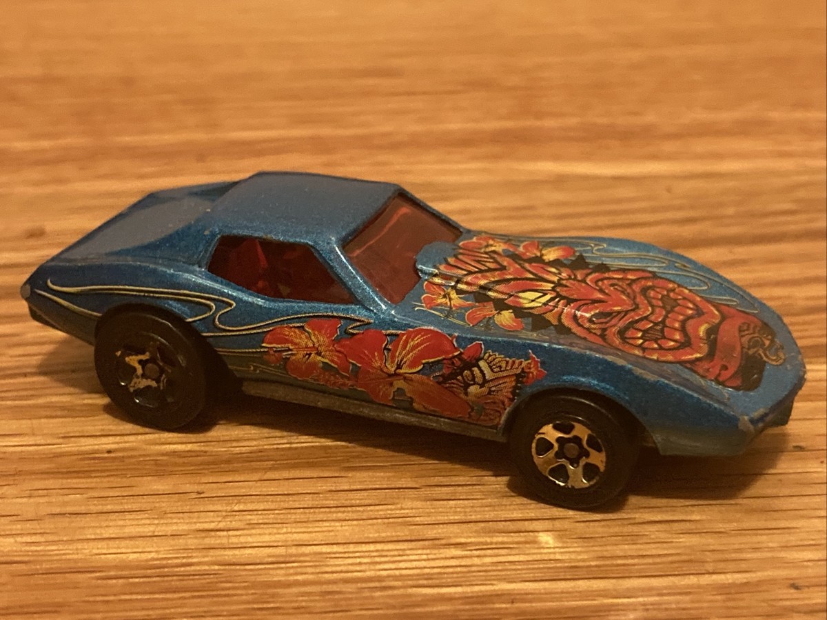 Vintage 1975 Hot Wheels Blue / Red Tiki Corvette Stingray MATTEL