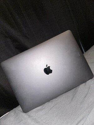 Apple MacBook Pro 13.3'' i7-7660U, 2.50GHz, 8GB) Laptop -