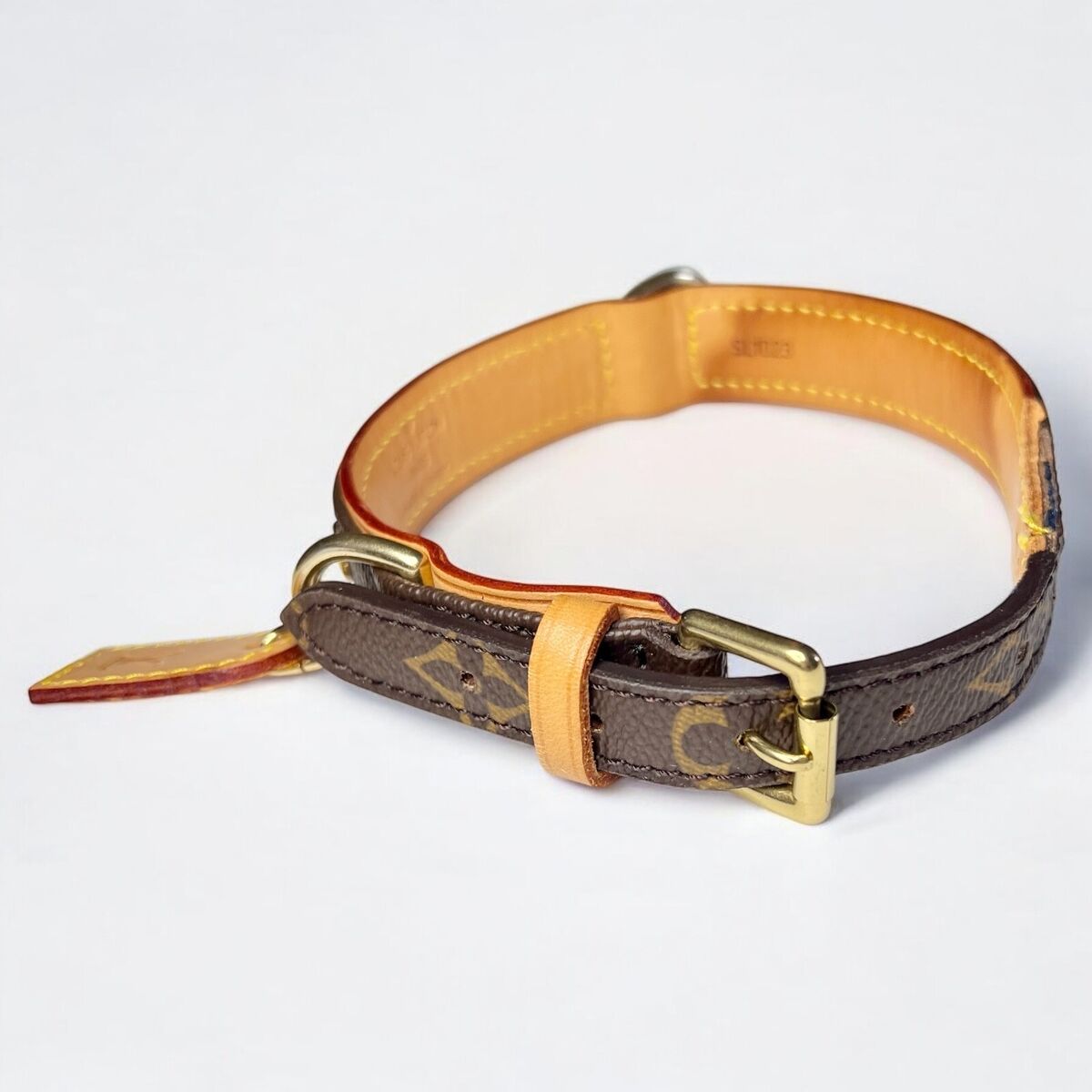 LOUIS VUITTON ブラウンレザーリード 美品】LOUIS VUITTON 犬用リード レザー - メルカリ
