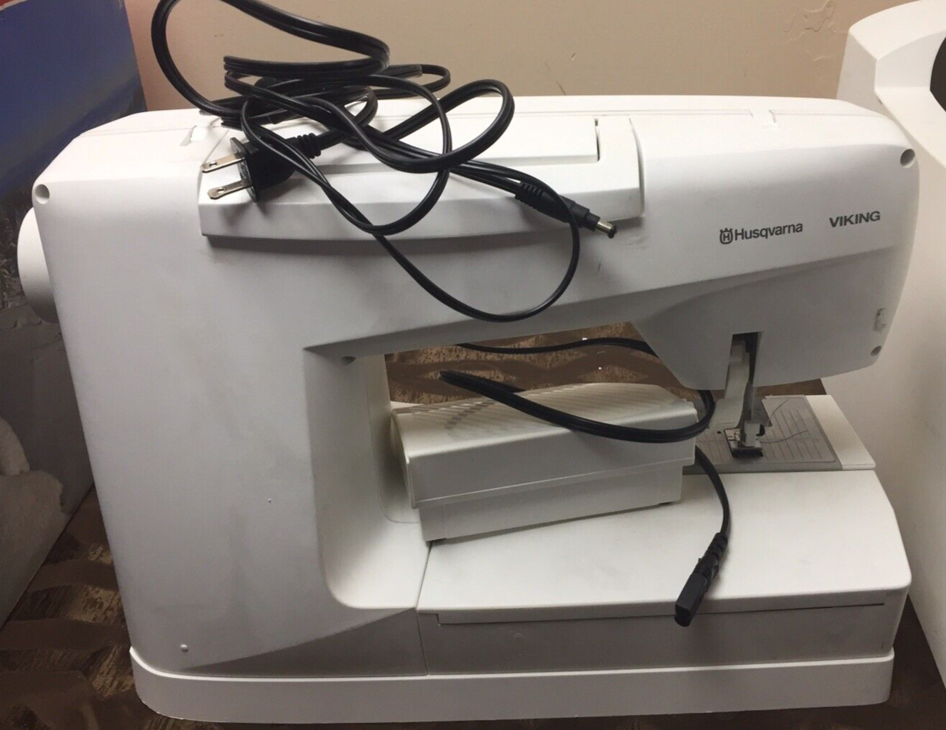 HUSQVARNA VIKING OPAL 650 SEWING MACHINE eBay