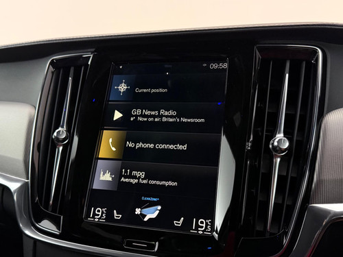 2019 Volvo S90 2.0 D4 R-Design Auto Euro 6 (s/s) 4dr Saloon Diesel Automatic - Picture 22 of 24