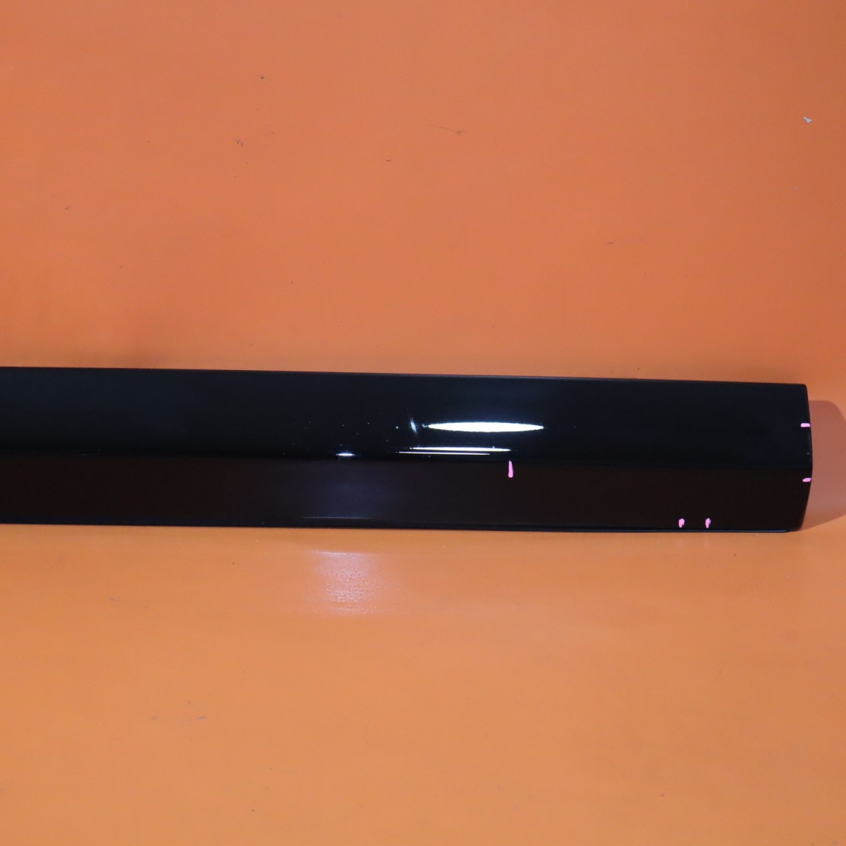 Rolls-Royce Cullinan 2025-2026 Front Left Body molding Black