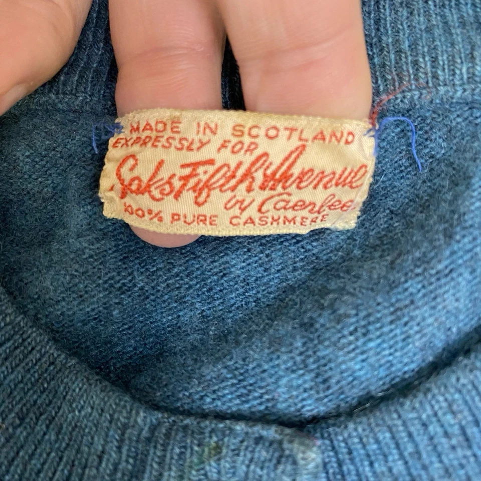 True Vintage Saks Fifth Avenue Women’s Cashmere Cardigan Sweater 39x22.5 Teal - Image 2 of 4