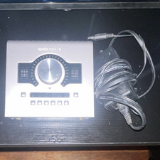 Universal Audio Apollo Twin X Thunderbolt Desktop Audio Interface, Phantom Power