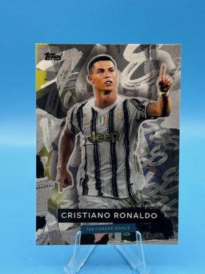 2021 Topps Cristiano Ronaldo: The Greatest Goalscorer of All-Time