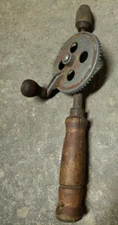Antique Einar B Hanson Hand Held Crank Drill Tool USA Vtg Wood Handle Primitive