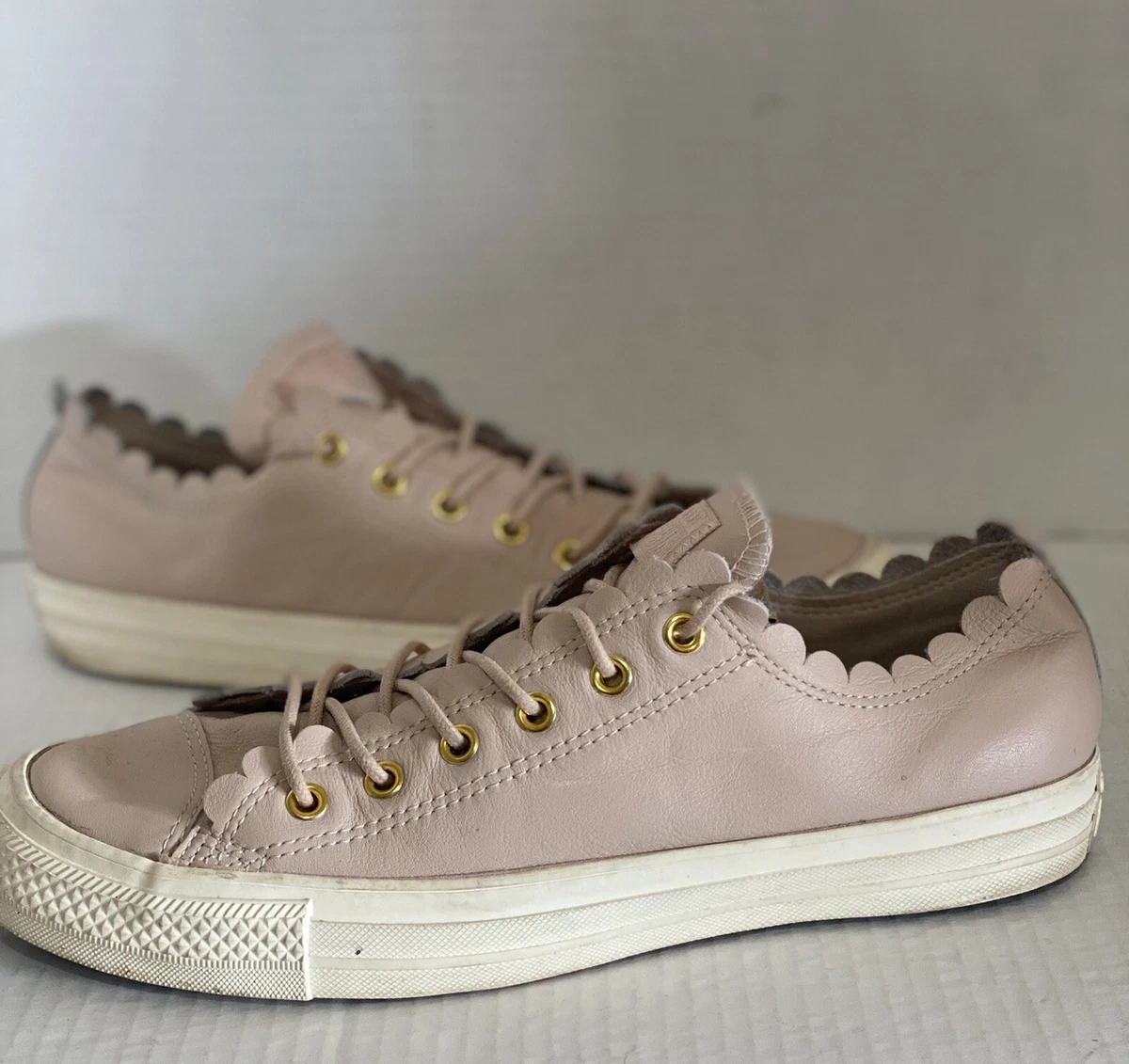 Converse All Star FRILLY THRILLS Women s Pink Leather Low Top