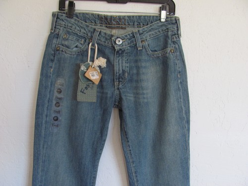 Fossil Smith Low-Rise Flare Jeans-Med Wash-Size 8 L 32.5- NWT - Picture 2 of 8