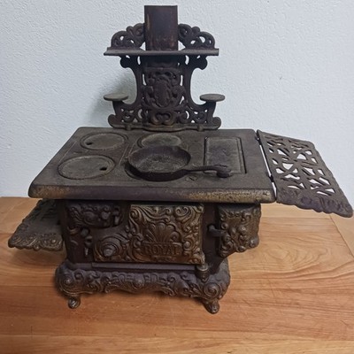 Antique Cast Iron Stove Royal Kenton Miniature Salesman Sample Victorian