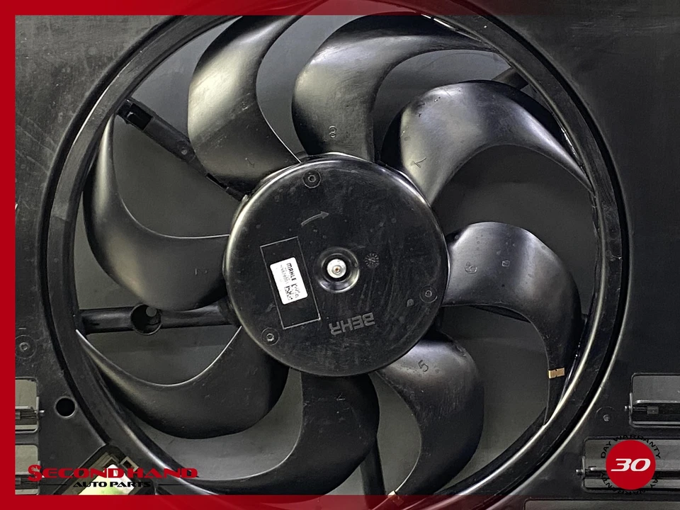 Fiat 500X 2016-2018 motor 2,4 L radiador ventilador de refrigeración cubierta del motor OEM Foto 2 de 4