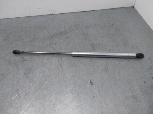 6Q6827550 832900 gasfeder kofferraum für VOLKSWAGEN POLO (9N1) HIGHLINE 2001