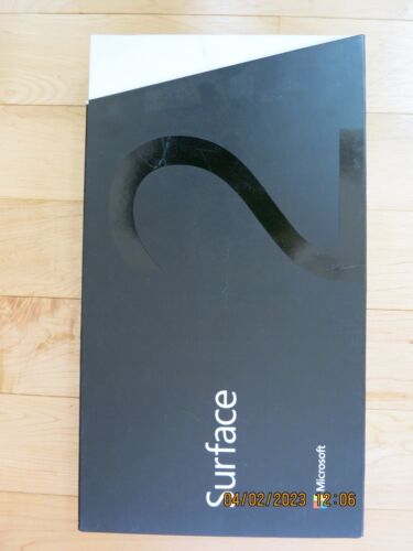 Brand New Microsoft Surface 2 32GB, Wi-Fi, 10.6in - Magnesium Bad Battery - Afbeelding 1 van 5