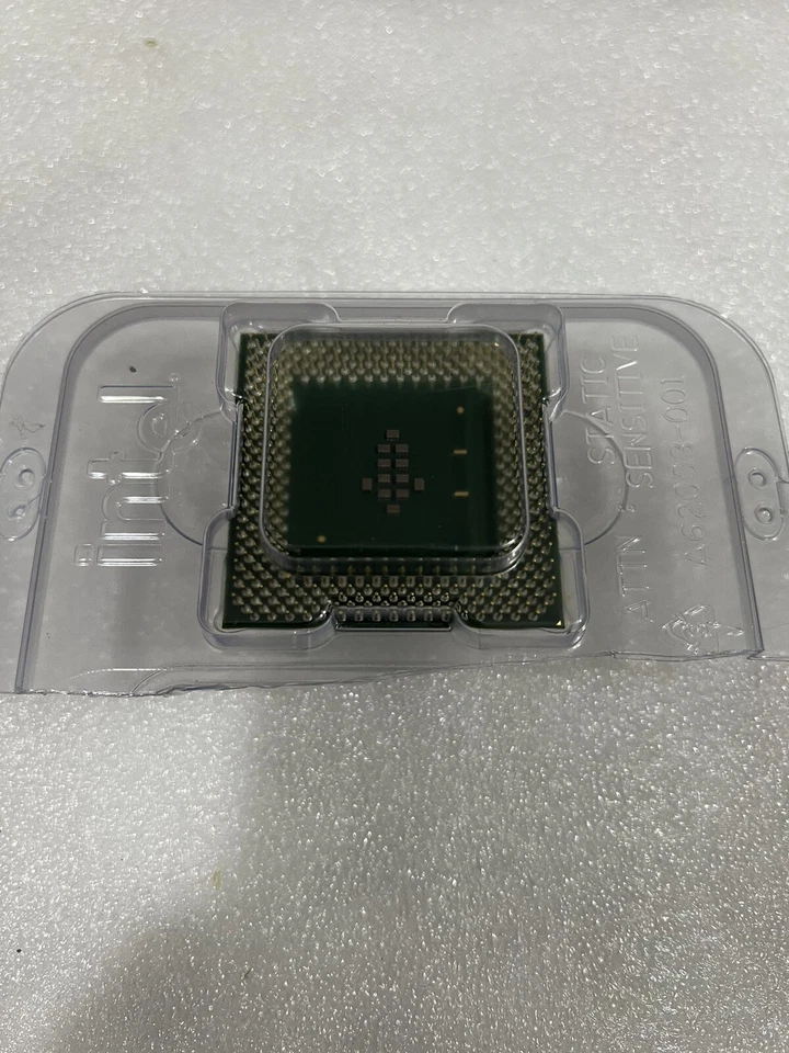 NEW INTEL PENTIUM III-S SL5LW 1266/512/133/1.45 Socket 370 Tualatin CPU Retail - Image 2 of 2