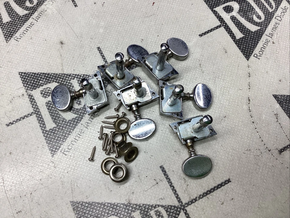 70’s Japan Ventura Lucite CSD V3000 Guitar Tuners 3x3 Set - Image 3 of 3