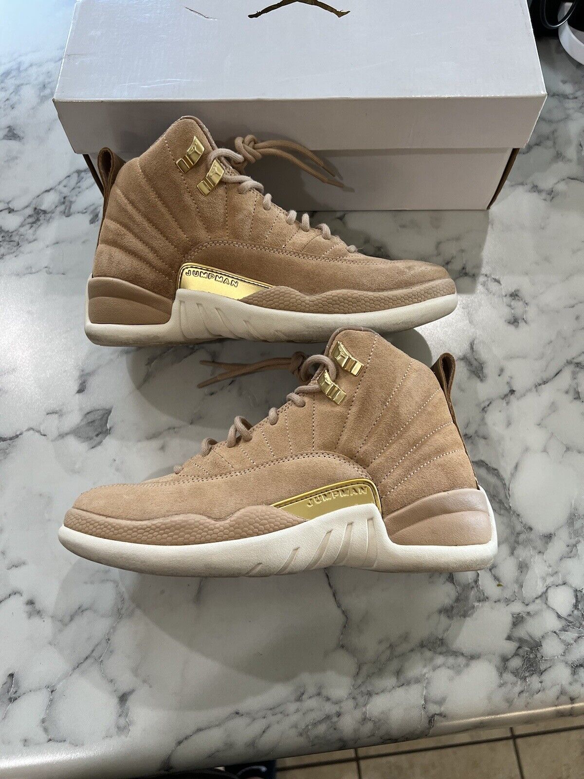 Air Jordan 12 Vachetta Tan WMNS Closer Look