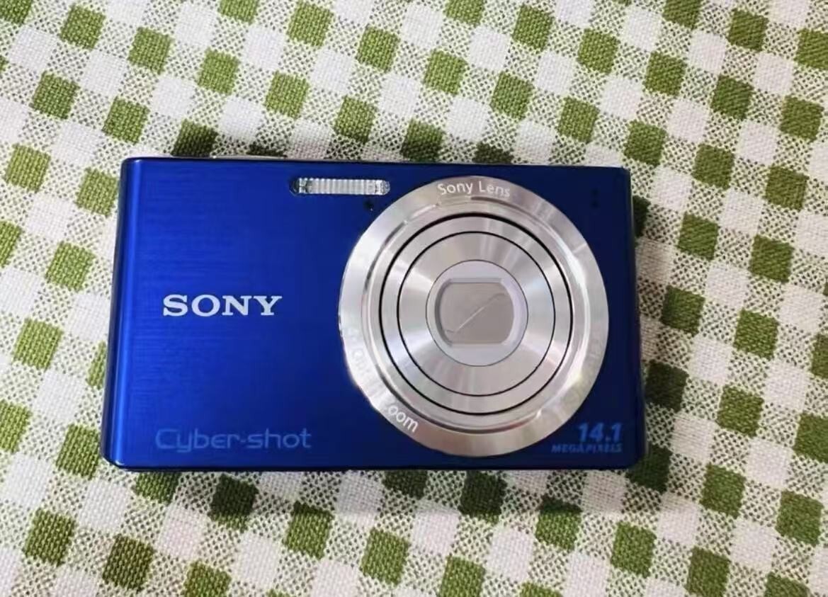 Sony Cyber-shot W610 14.1MP 4x Optical Zoom Digital Camera Green