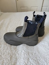 Burberry Chelsea Green Leather Boot On Rubber Sole, EU 40