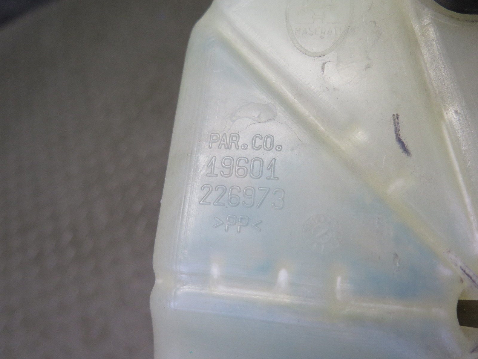 2008-2019 MASERATI GRANTURISMO M145 ENGINE COOLANT EXPANSION OVERFLOW RESERVOIR