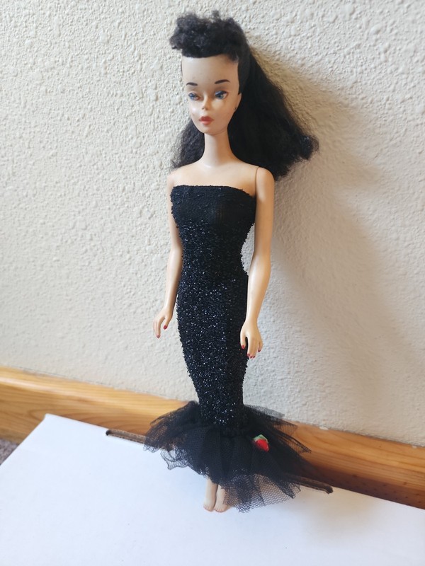 VINTAGE #3? PONYTAIL BARBIE DOLL- BRUNETTE #982 Outfit 1960's?