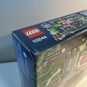 Lego Creator Expoert 10244 Fairground Mixer Brand New Sealed Retired