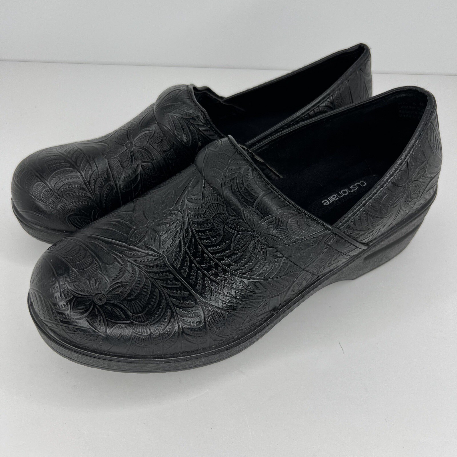 Cushionaire Embossed Solid Black Clogs Women's Size 8 Slip Resistant Soles